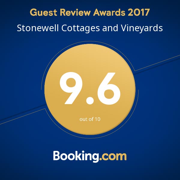 Booking.com Stonewell Cottages Vineyards Award Logo