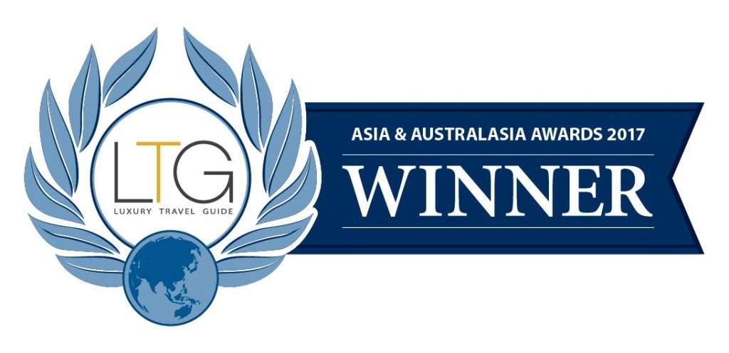 Luxury Travel Guide Award Logo - Stonewell Cottages Vineyards