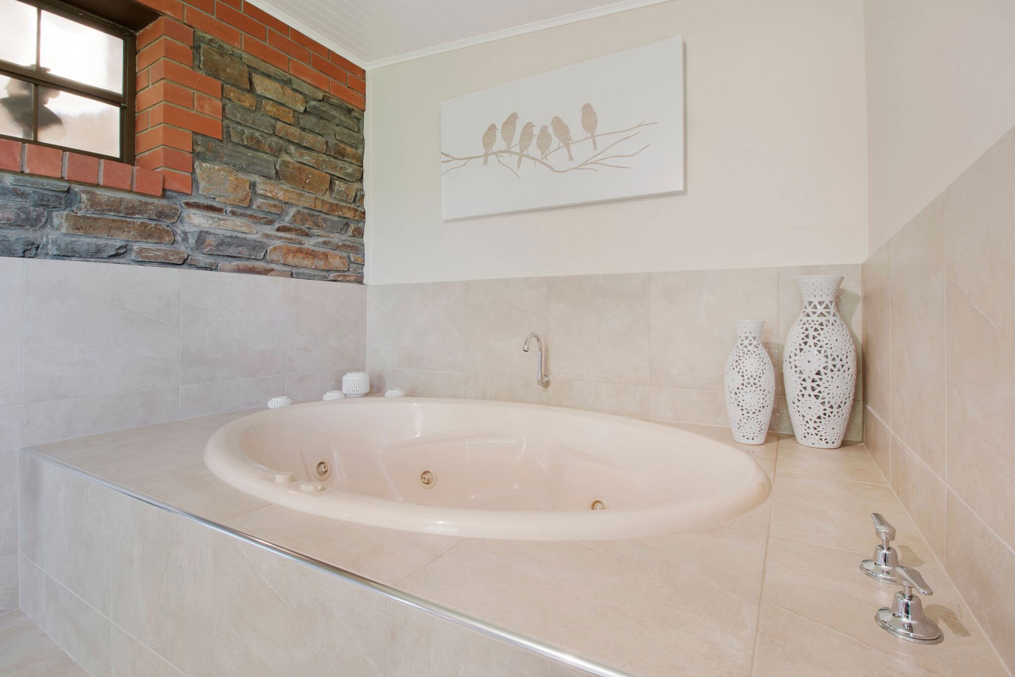 Stonewell Cottages Vineyards Haven 2 Bathroom 9066 Stonewell Haven Spa Suite 2